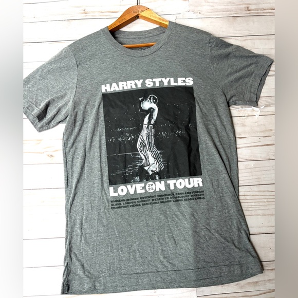 Harry Styles tour tee - Picture 1 of 4